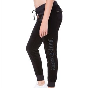JUICY COUTURE GOTHIC LOGO VELOUR ZUMA PANT